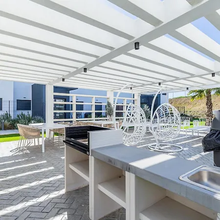 Casa Seaviews 2 Bedroom Apartment *
